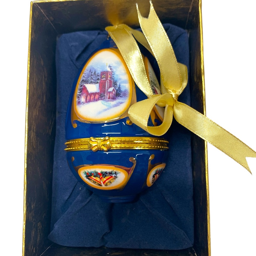 Musical Hinged Ceramic Egg 4" Christmas Ornament - Away in the Manger